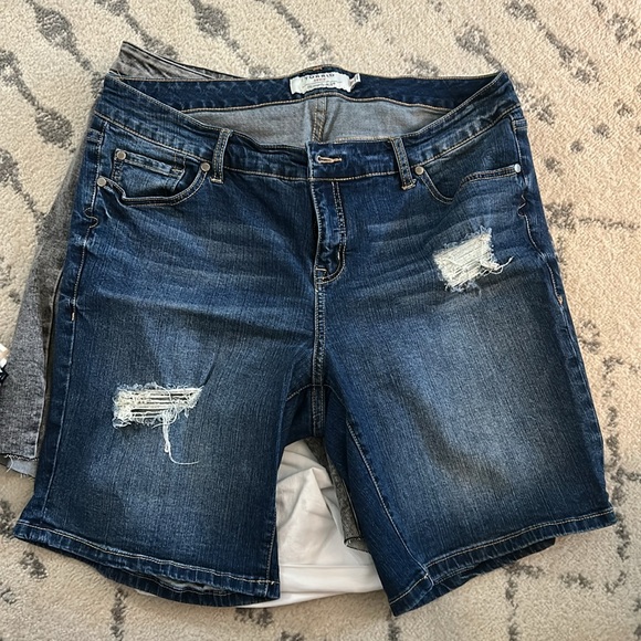 BUNDLE JEAN SHORTS:  Women's Jean Shorts - Blue, Gray, and White - Picture 6 of 8